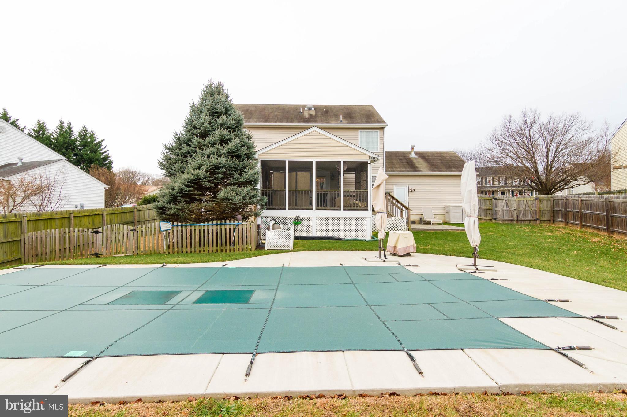 MAPLE GROVE - Residential