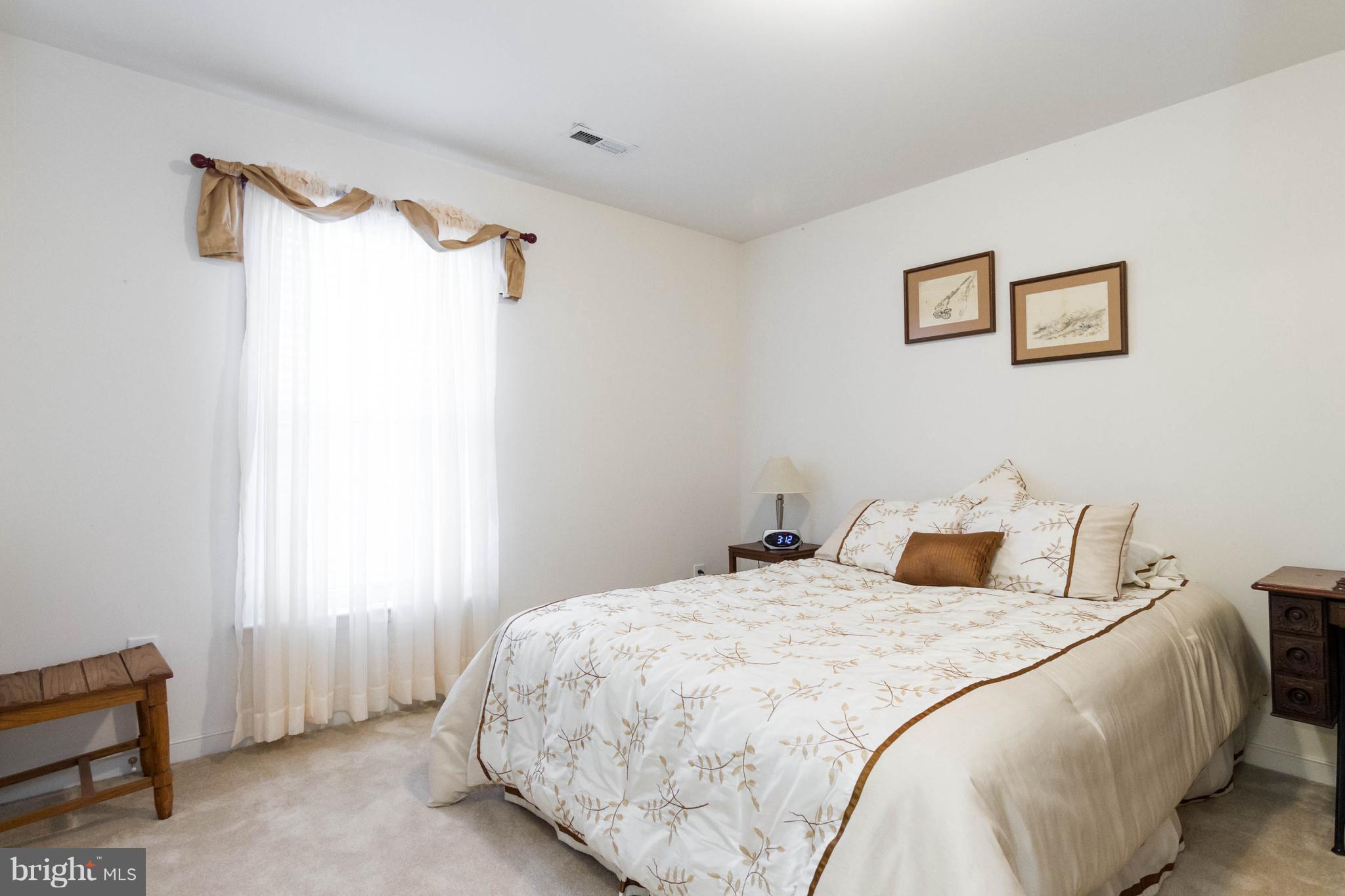 MAPLE GROVE - Residential