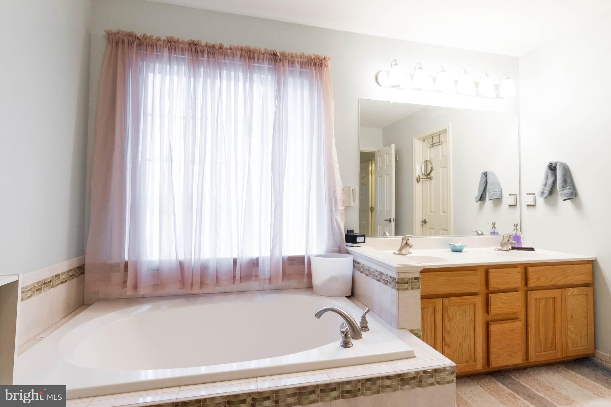 MAPLE GROVE - Residential