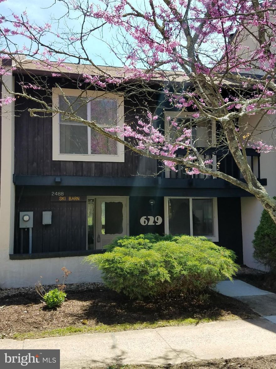 This 2 Bedroom, 1.5 Bath Townhouse at Stoney Court has been renovated with a New Kitchen, Flooring, Paint, Half Bath Fixtures, and Vanity in Upper Full Bath. Located just a short walk to most Bryce Resort Amenities, PLUS it sits off the 9th Tee Box of the Golf Course AND has VIEWS of the SKI SLOPES! The living room has cathedral ceilings and there is a loft that can be used as a den or 3rd Bedroom