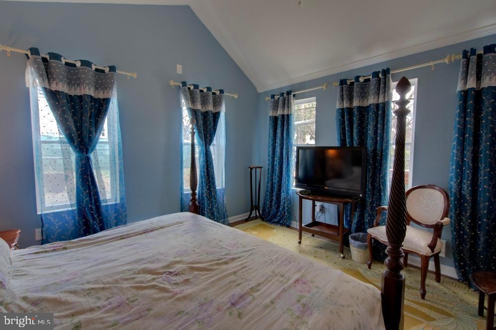 PARK HEIGHTS - Residential Lease