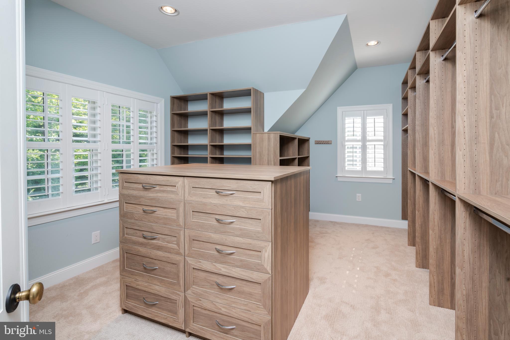 FORT WASHINGTON - Residential