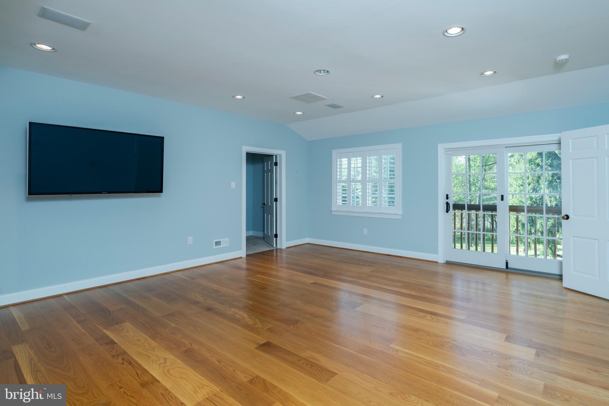 FORT WASHINGTON - Residential