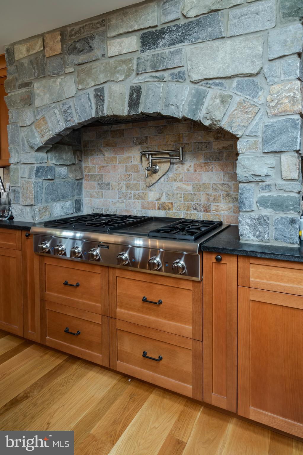 FORT WASHINGTON - Residential