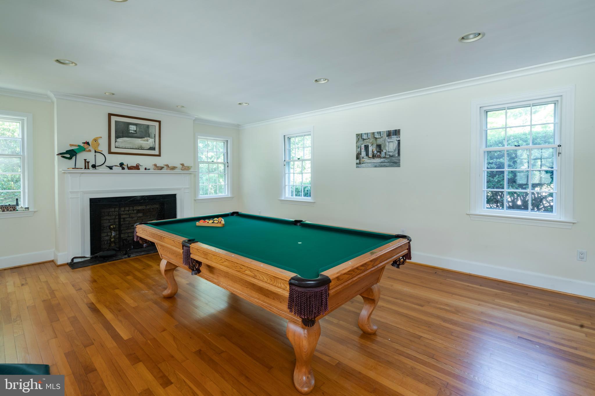 FORT WASHINGTON - Residential