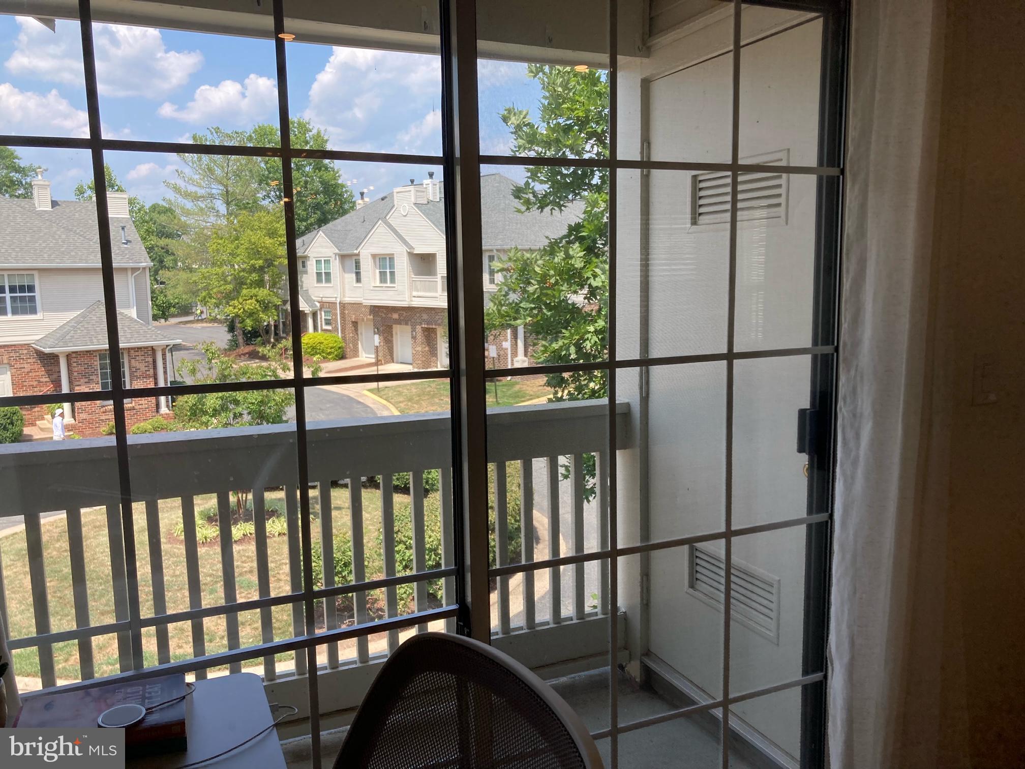 CHELSEA COURTS - Residential Lease