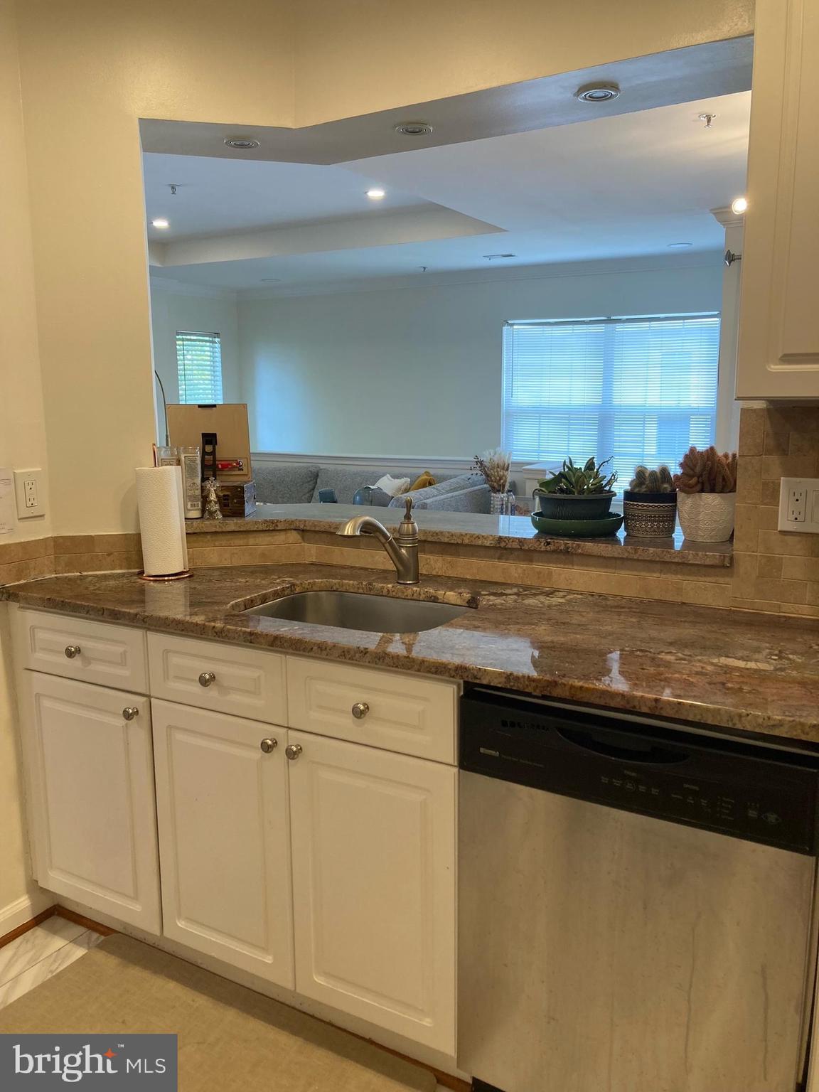 CHELSEA COURTS - Residential Lease