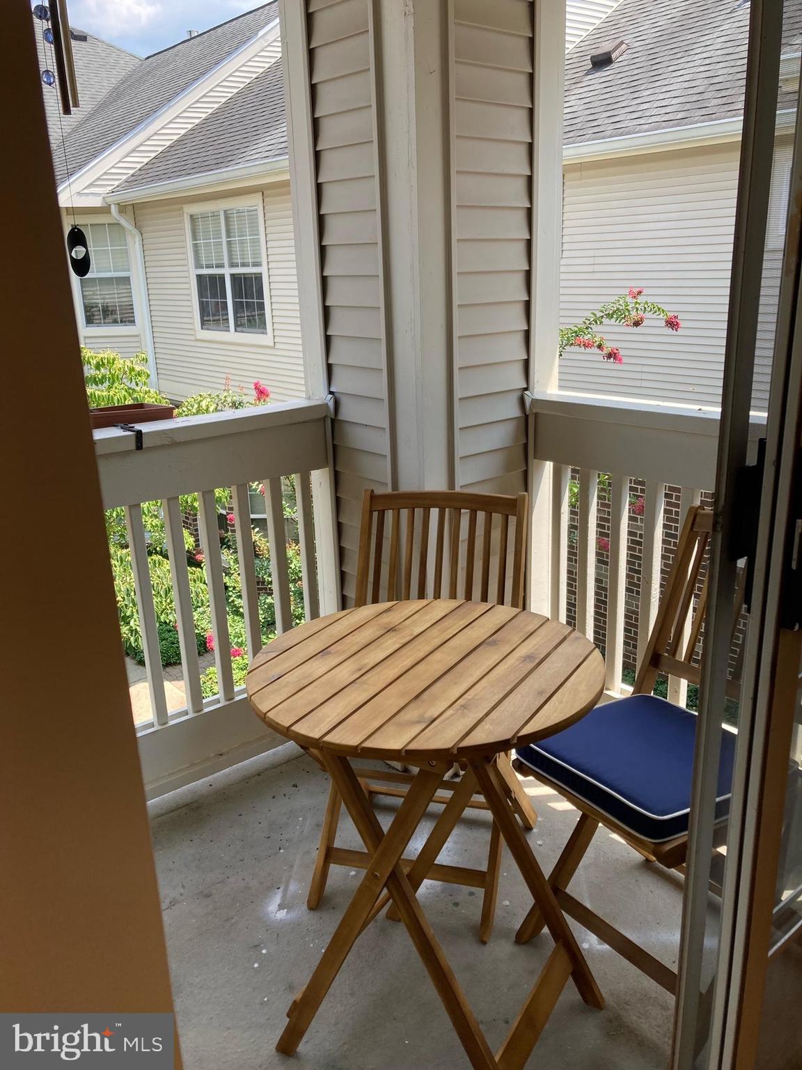 CHELSEA COURTS - Residential Lease