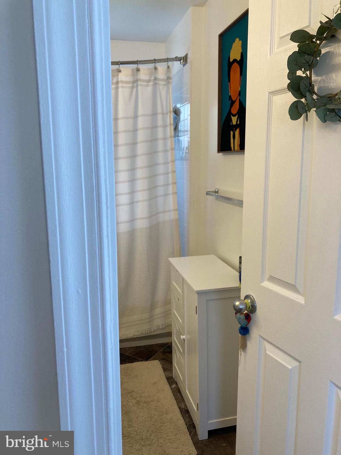 CHELSEA COURTS - Residential Lease