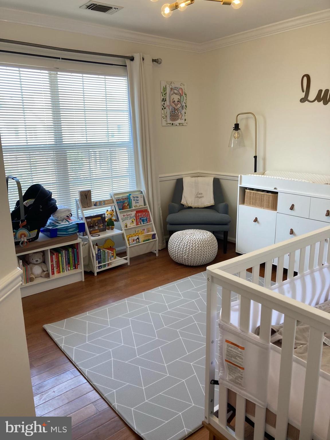 CHELSEA COURTS - Residential Lease