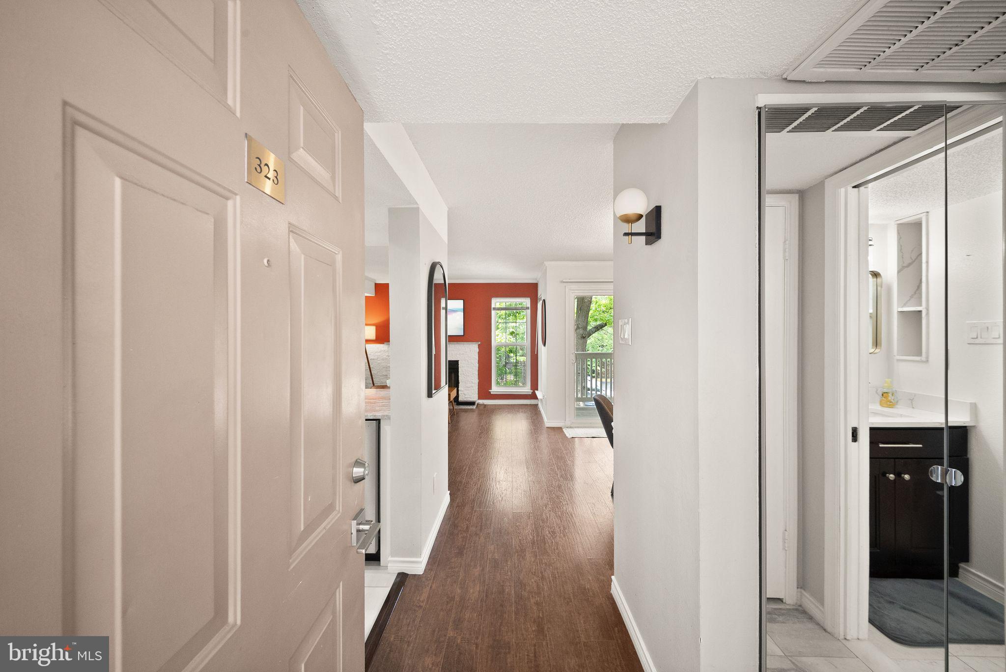 1504 LINCOLN WAY 323