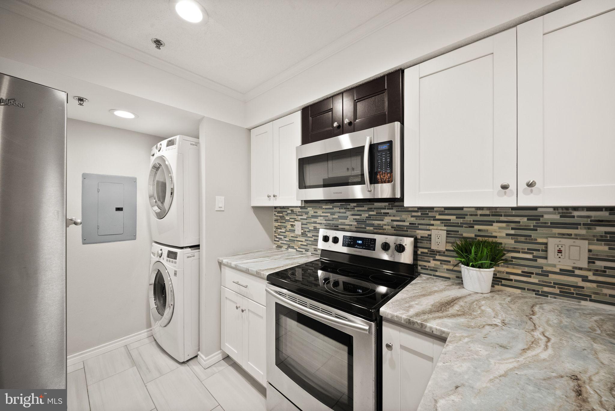 1504 LINCOLN WAY 323