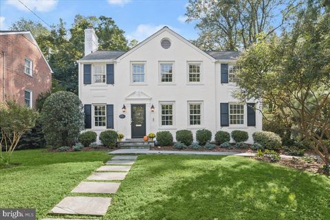 Photo of 5916 Welborn DRIVE, Bethesda, MD 20816 (MLS # MDMC2109304)