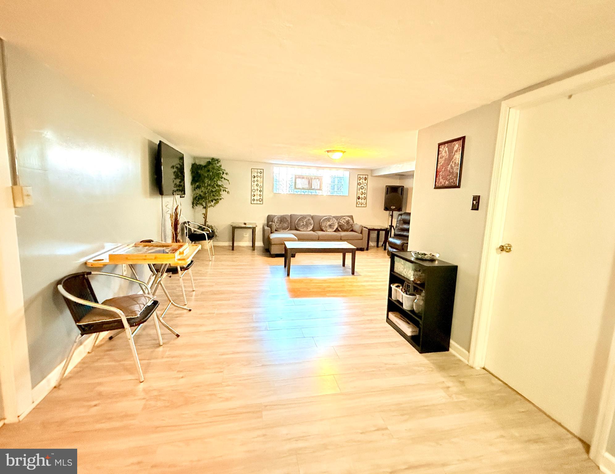 FOX CHASE - Residential