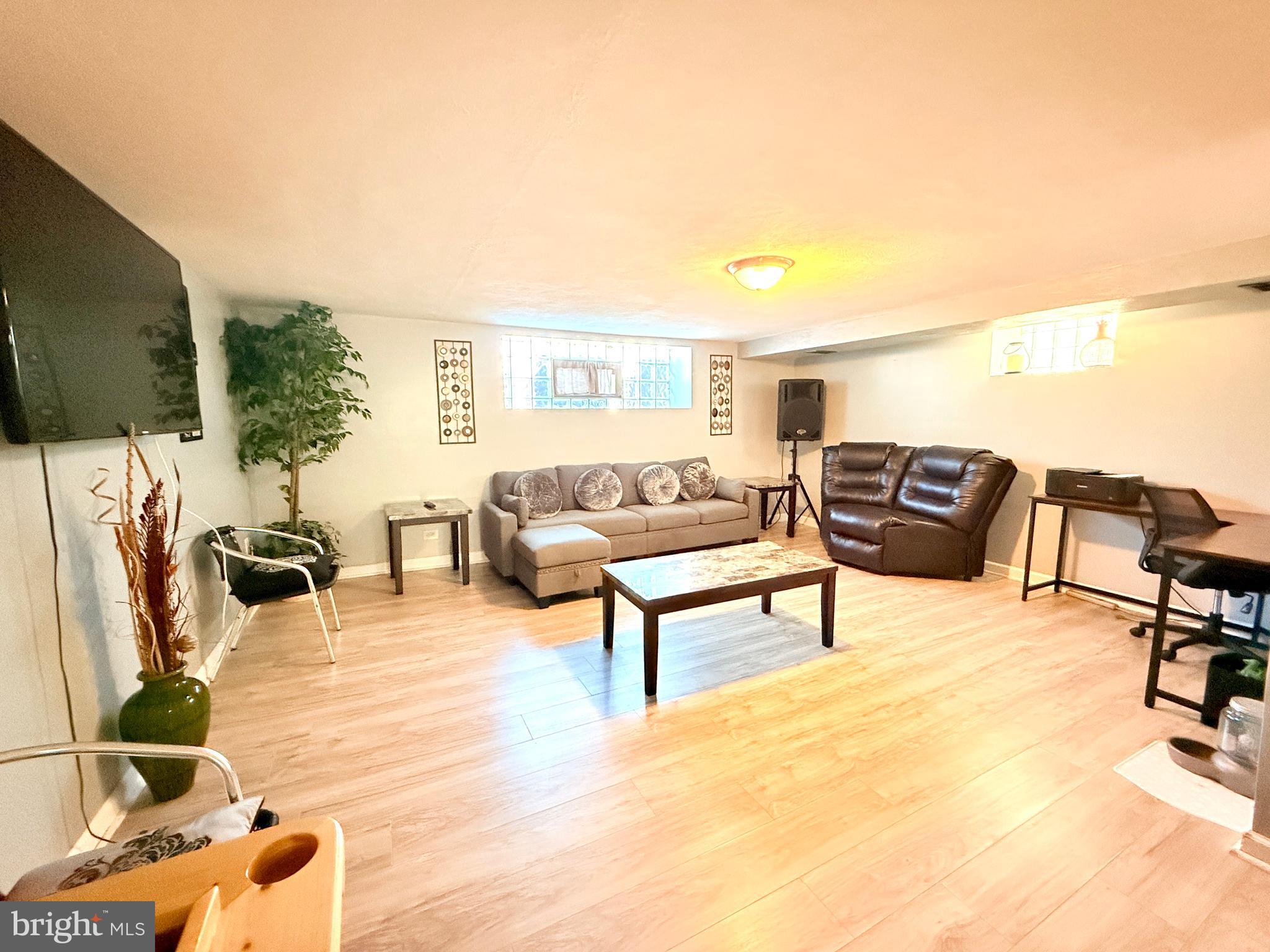 FOX CHASE - Residential