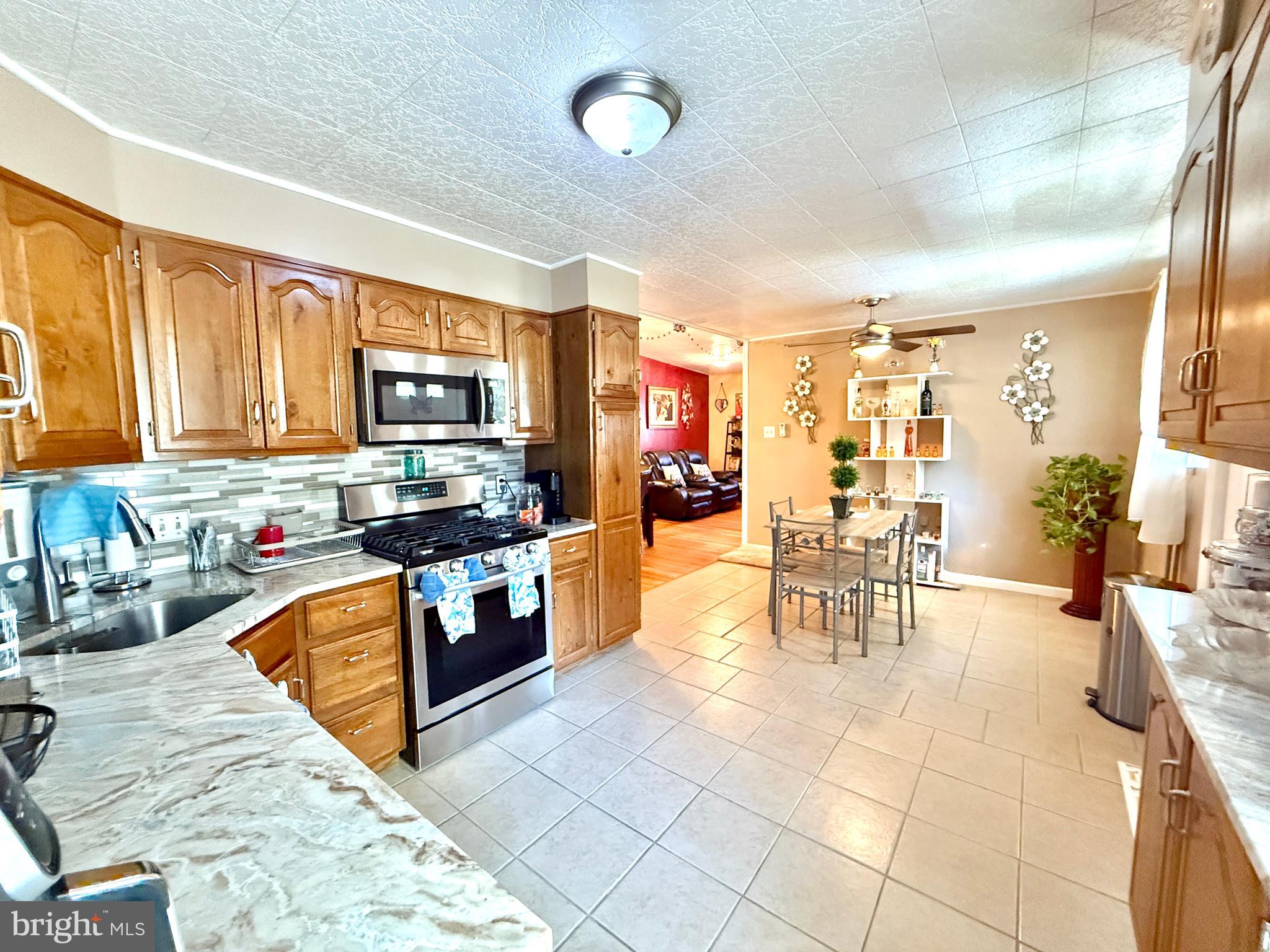 FOX CHASE - Residential