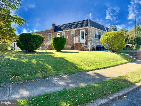 Photo of 7836 Lorna Drive, PHILADELPHIA, PA 19111 (MLS # PAPH2542868)