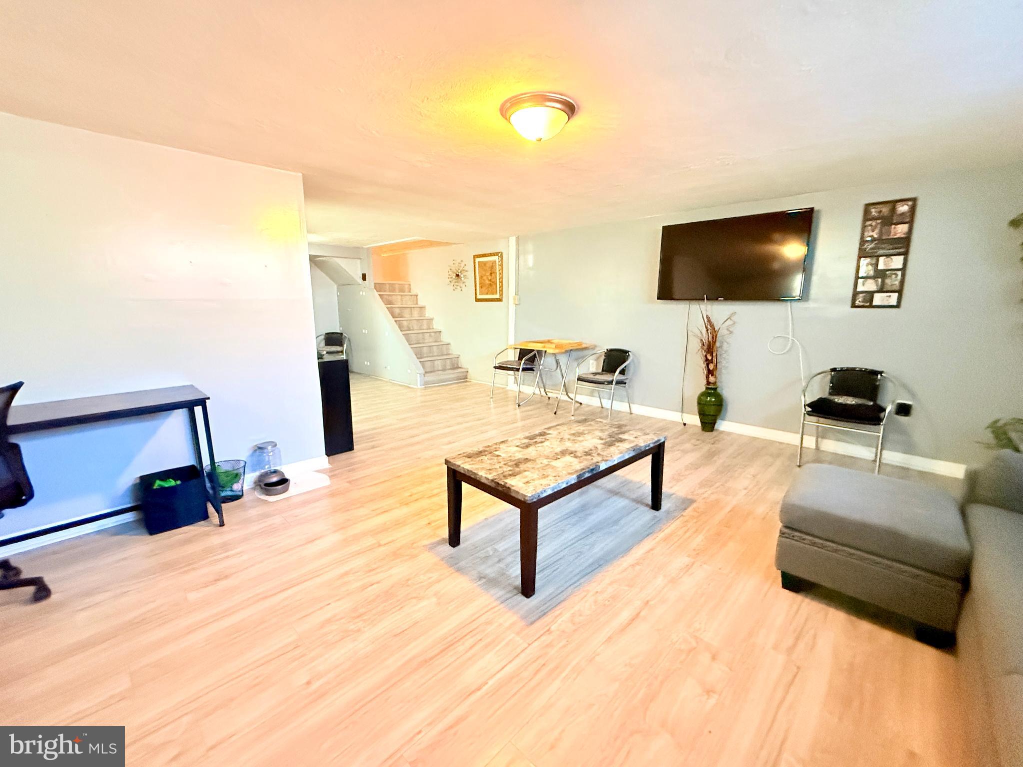 FOX CHASE - Residential