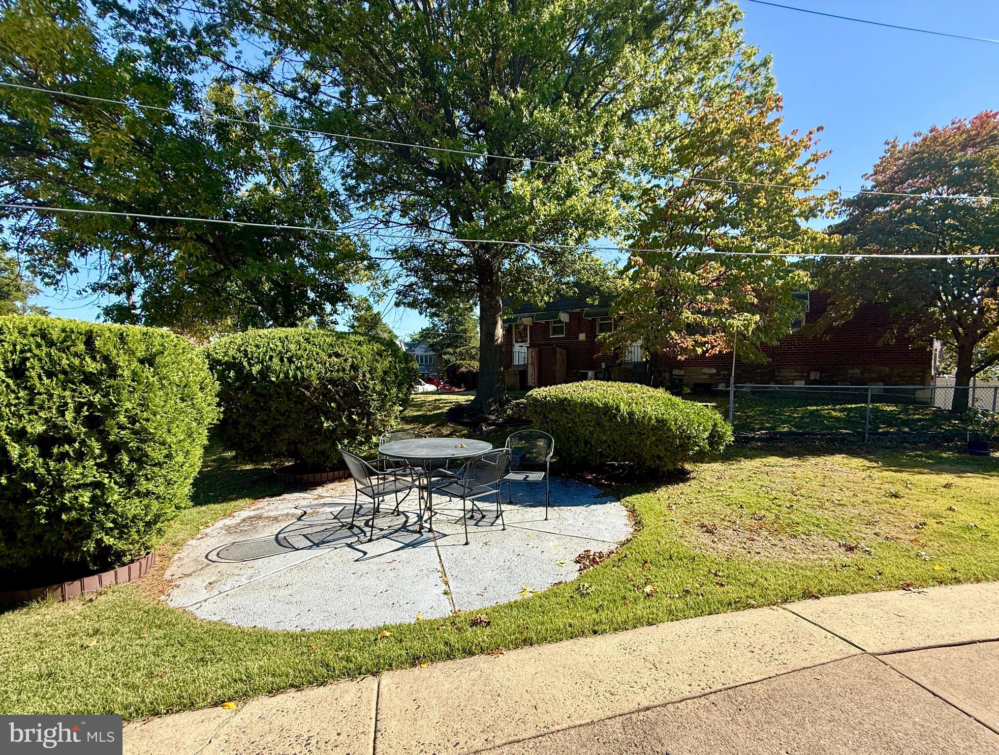 FOX CHASE - Residential