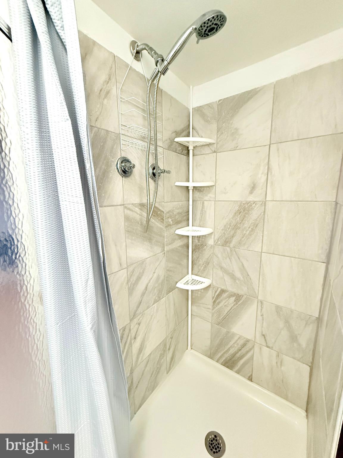 FOX CHASE - Residential