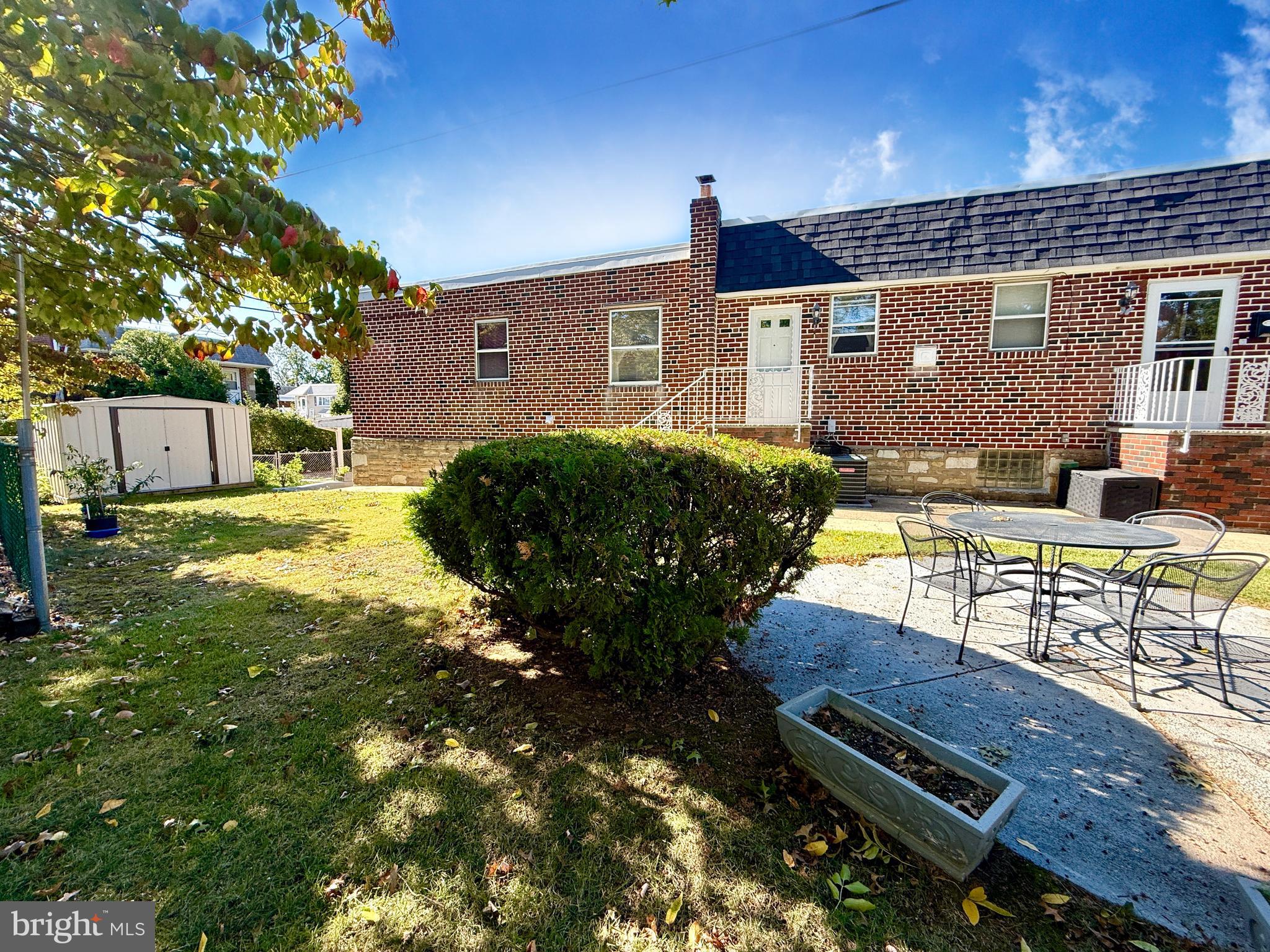 FOX CHASE - Residential