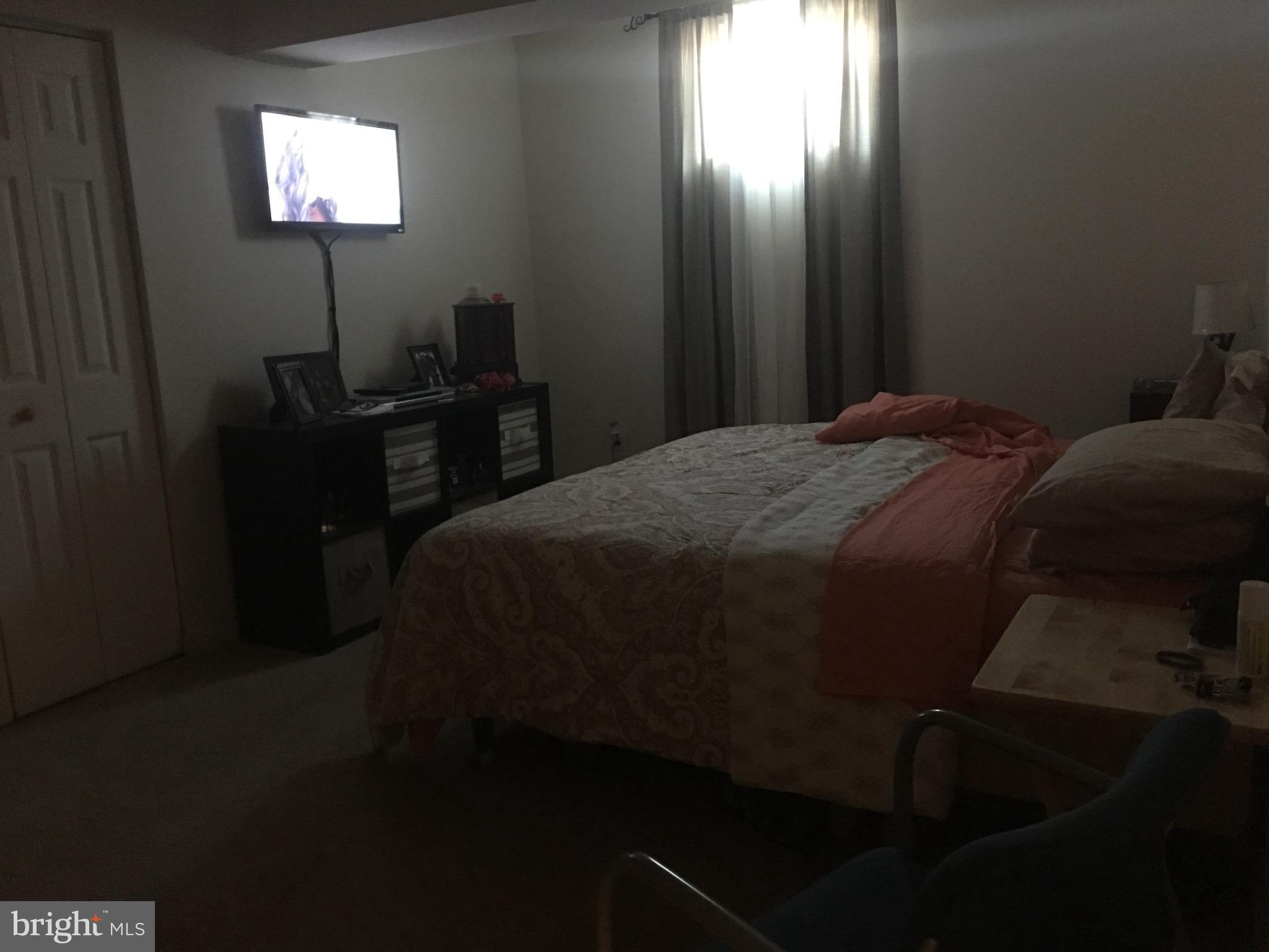 GLENKIRK ESTATES - Residential Lease