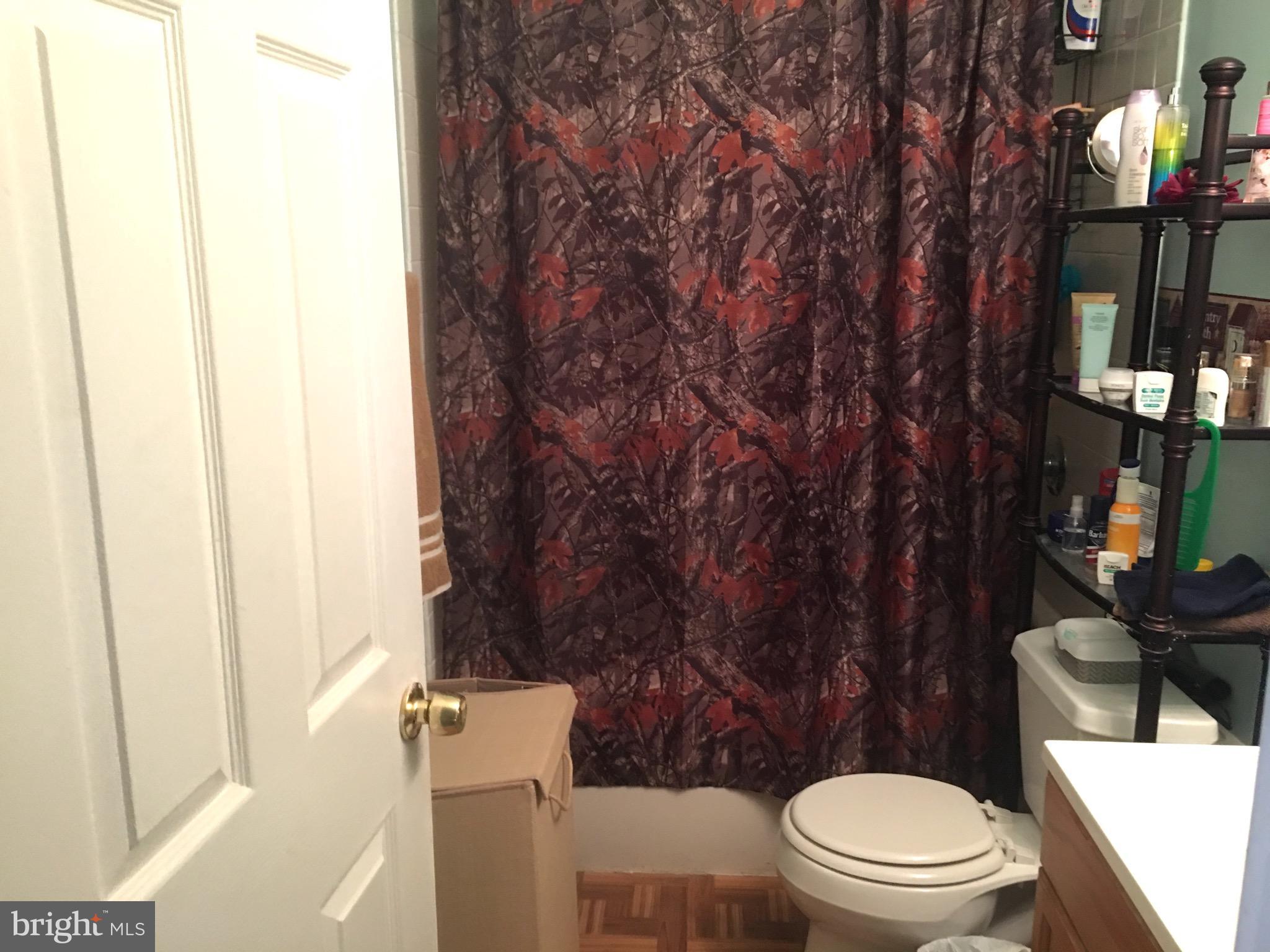 GLENKIRK ESTATES - Residential Lease