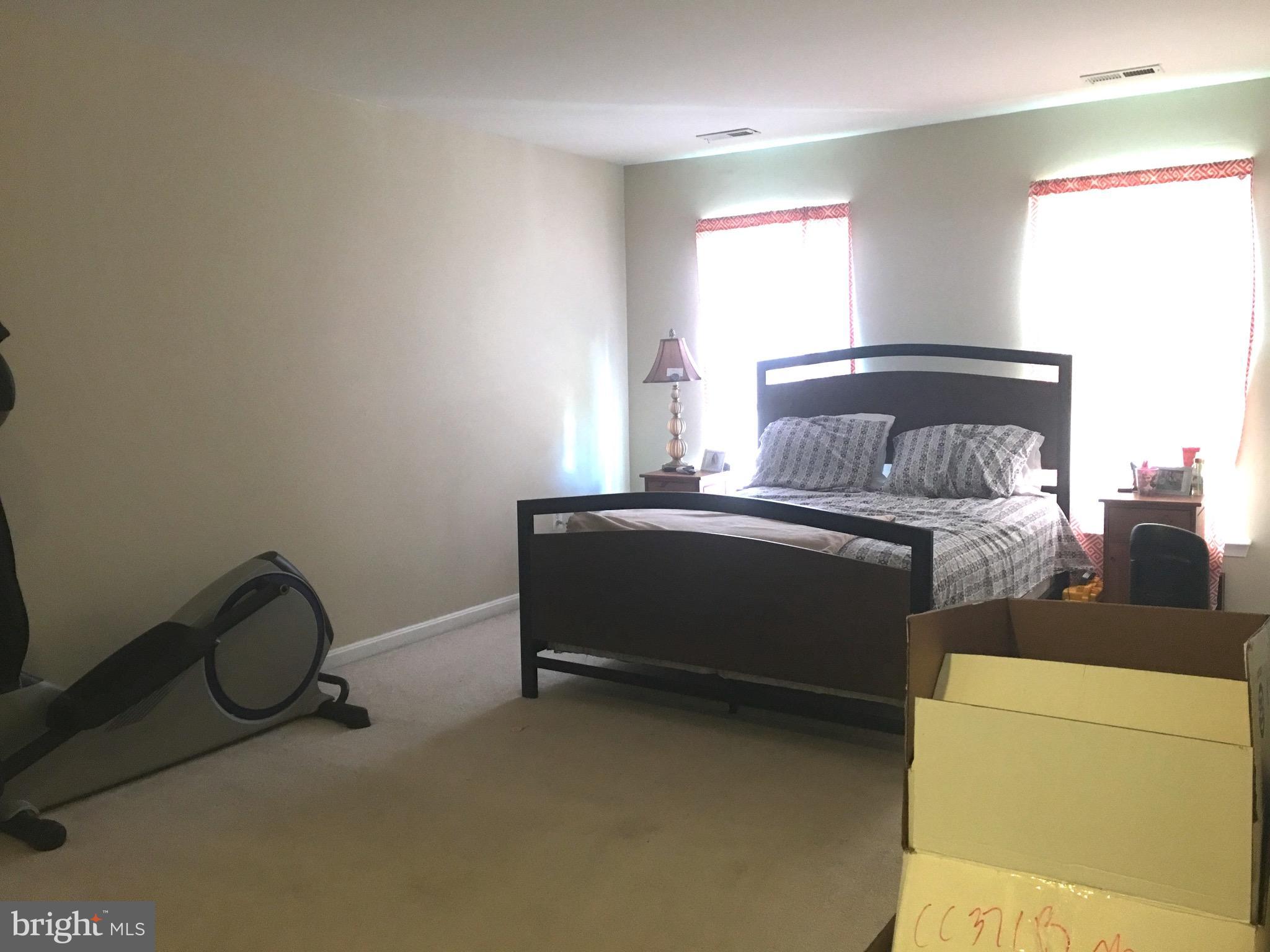 GLENKIRK ESTATES - Residential Lease