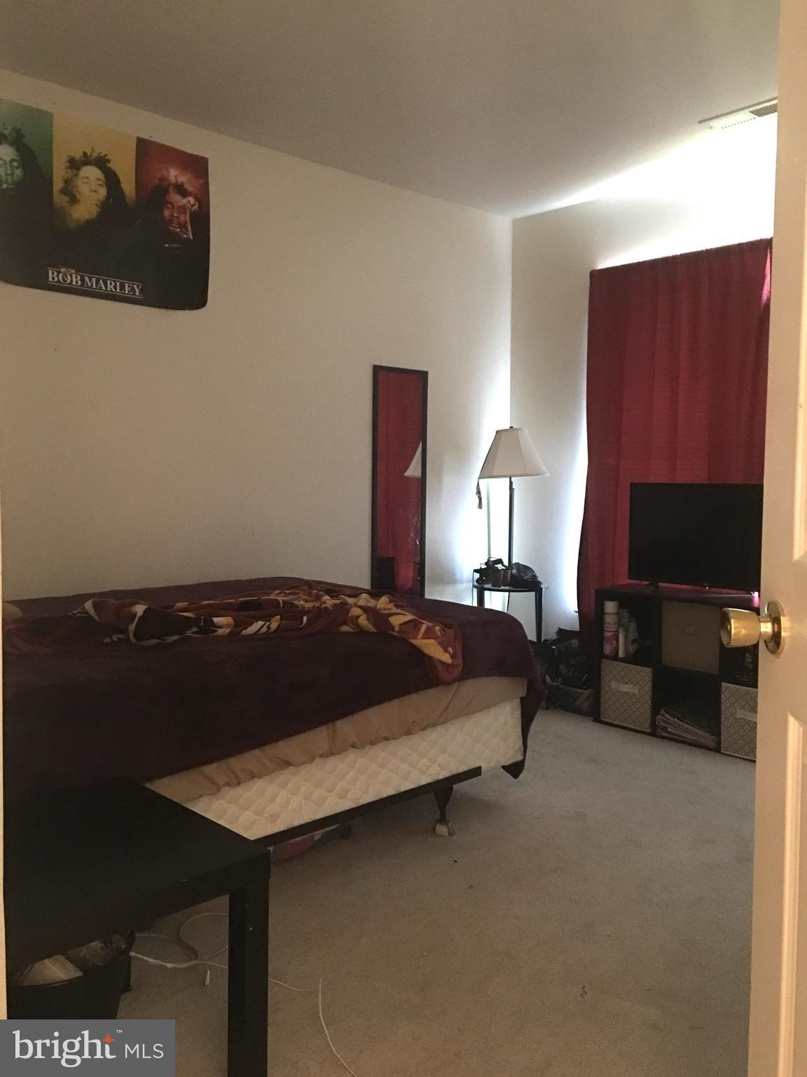 GLENKIRK ESTATES - Residential Lease