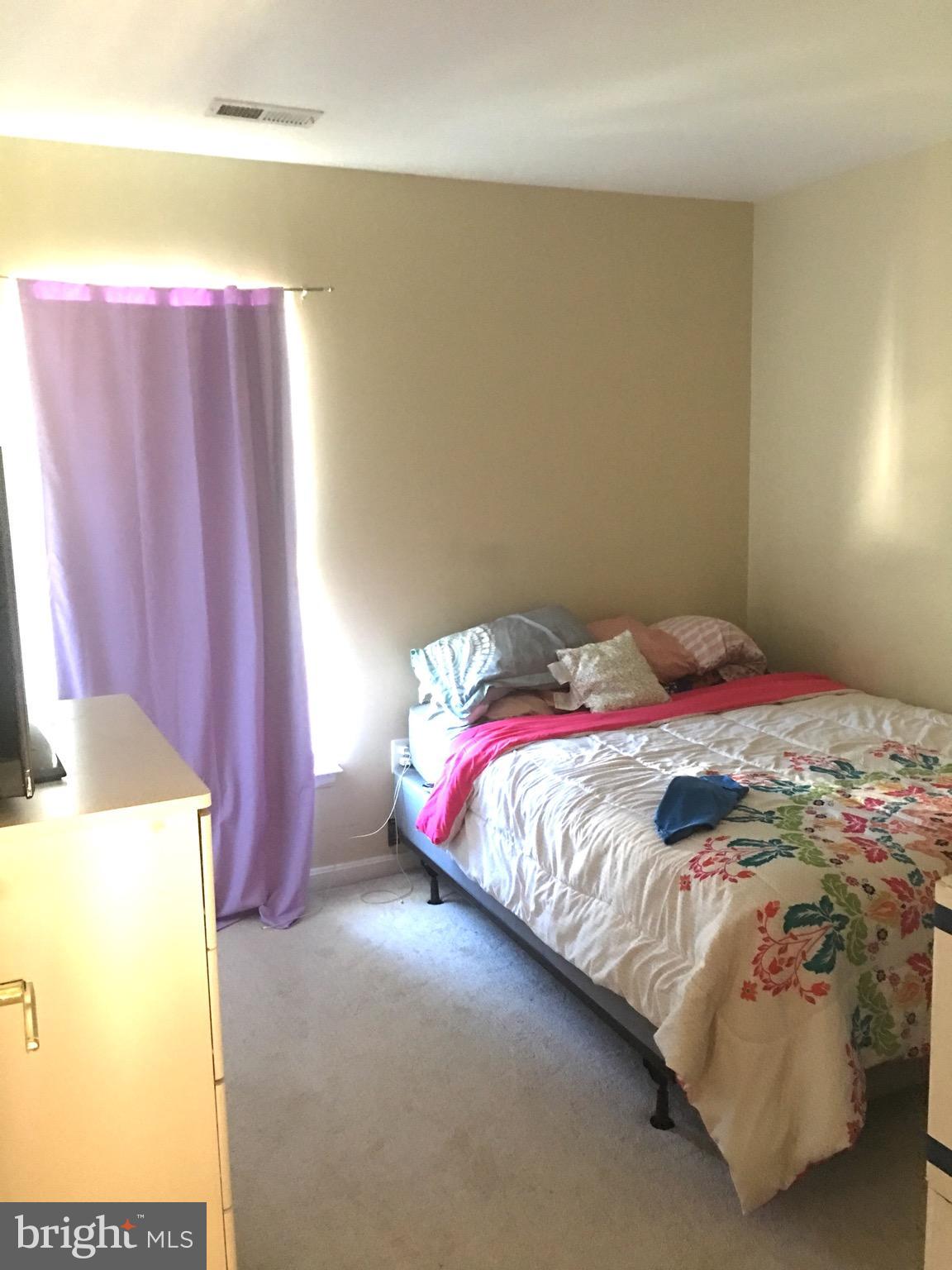 GLENKIRK ESTATES - Residential Lease