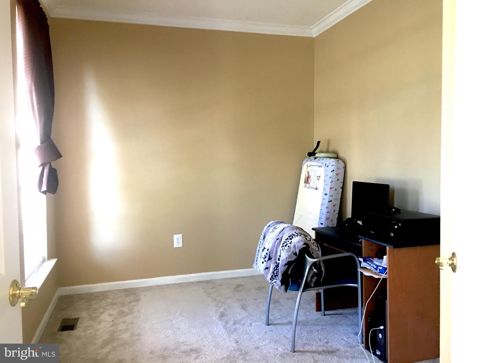 GLENKIRK ESTATES - Residential Lease