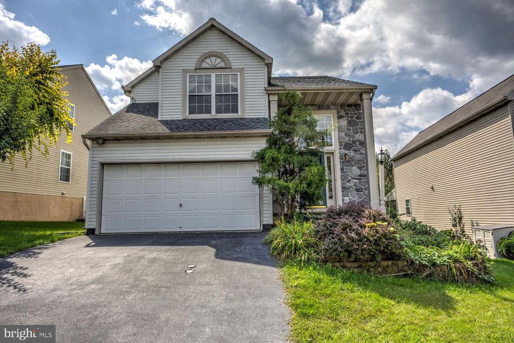 Photo of 149 MASON DR, EPHRATA, PA 17522 (MLS # PALA2041182)