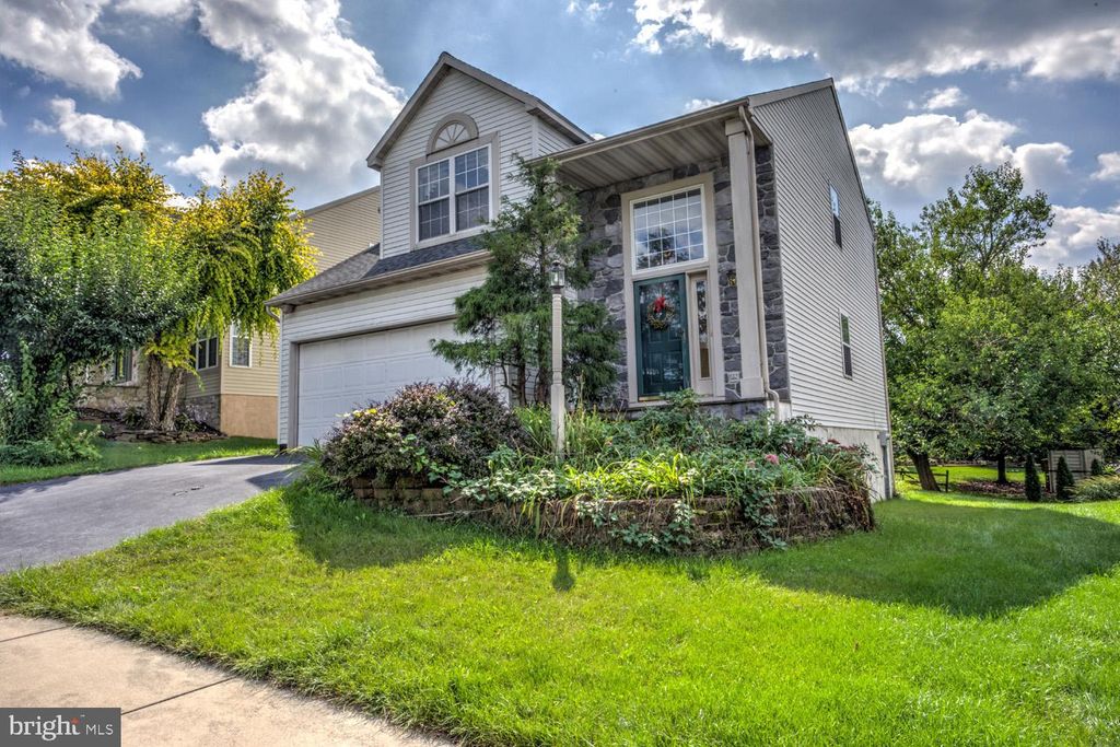 Photo of 149 MASON DR, EPHRATA, PA 17522 (MLS # PALA2041182)