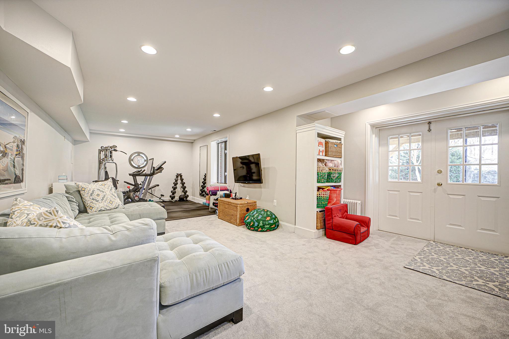 HUNTINGTON TERRACE - Residential