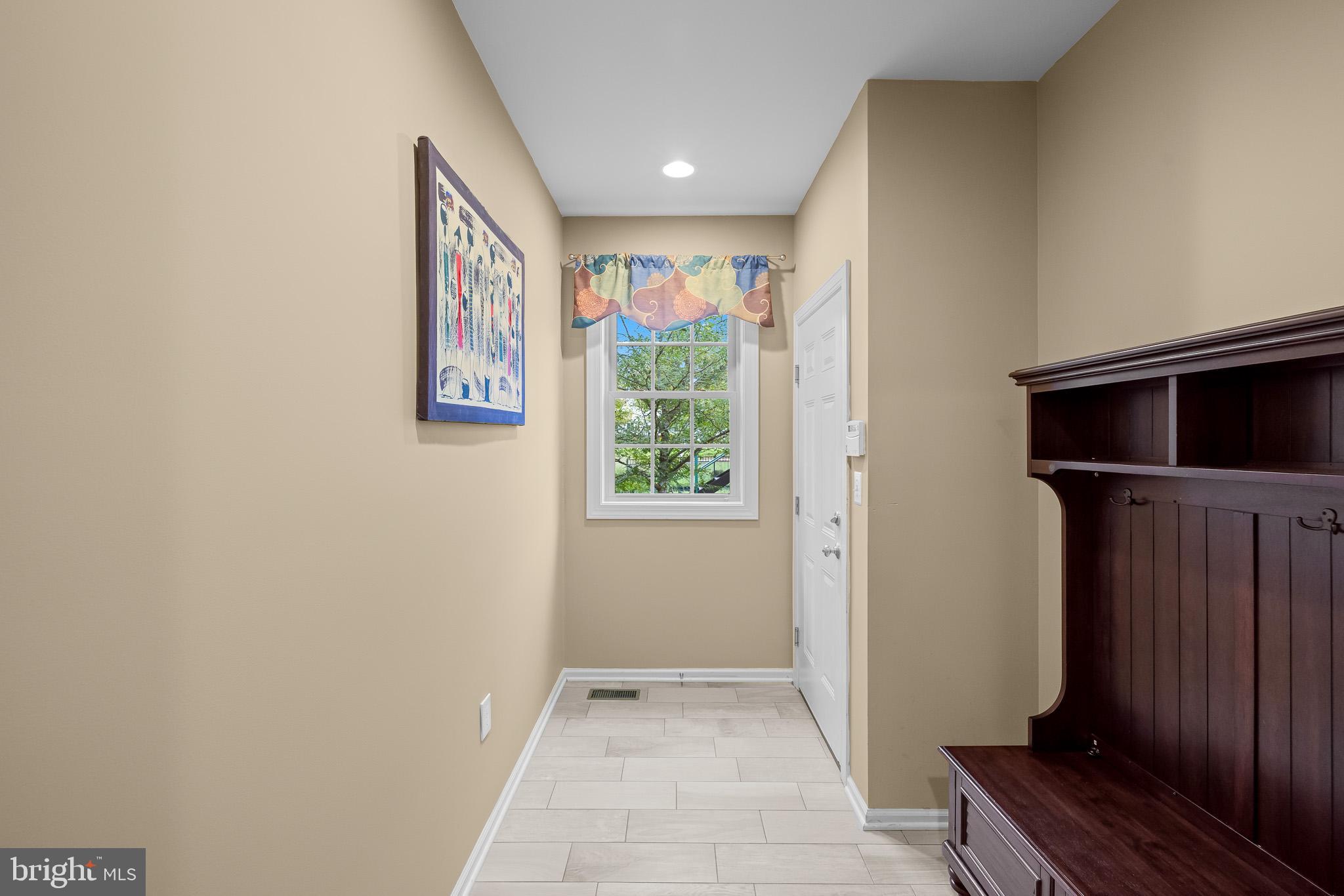 POPLAR RUN - Residential Lease