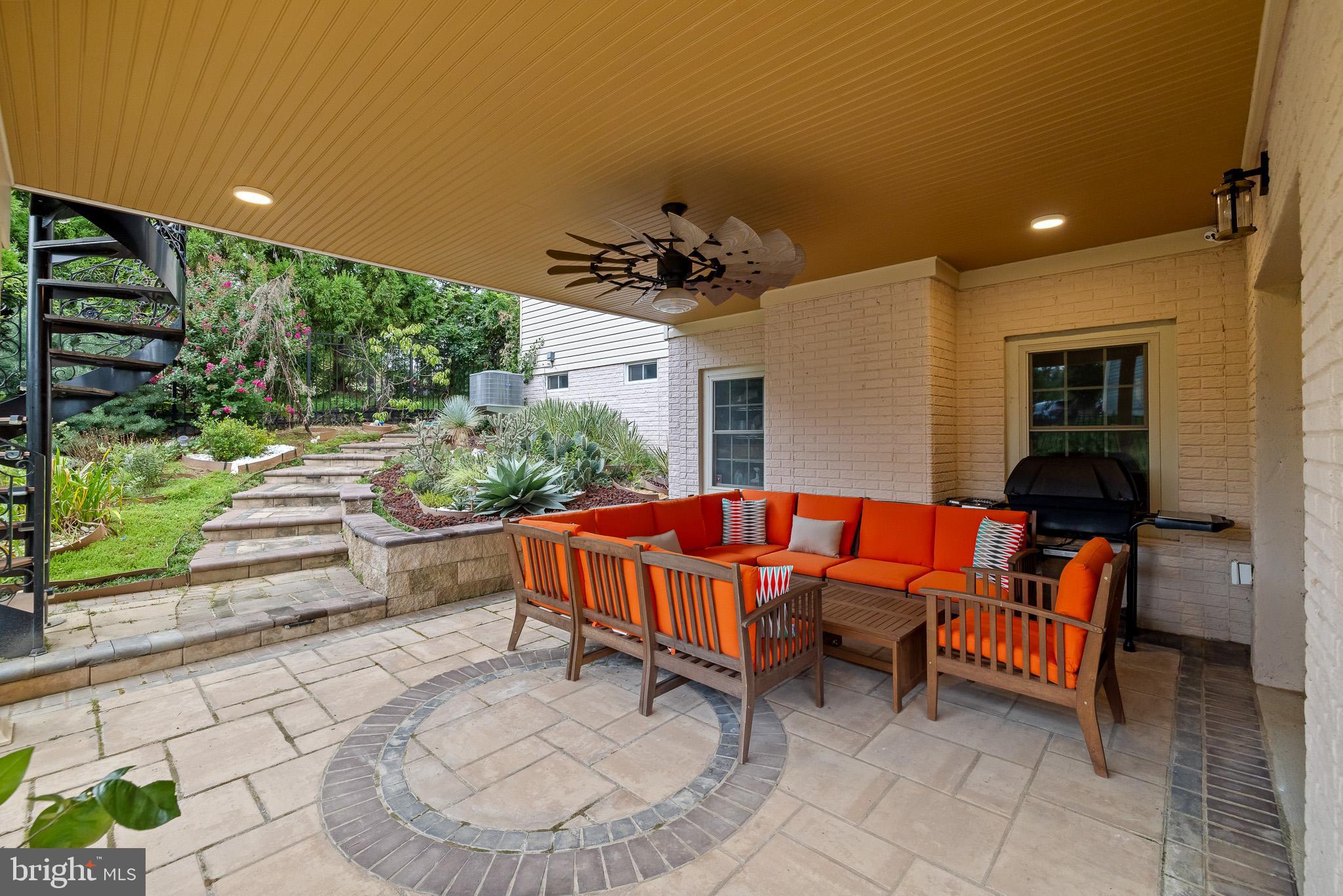 POPLAR RUN - Residential Lease