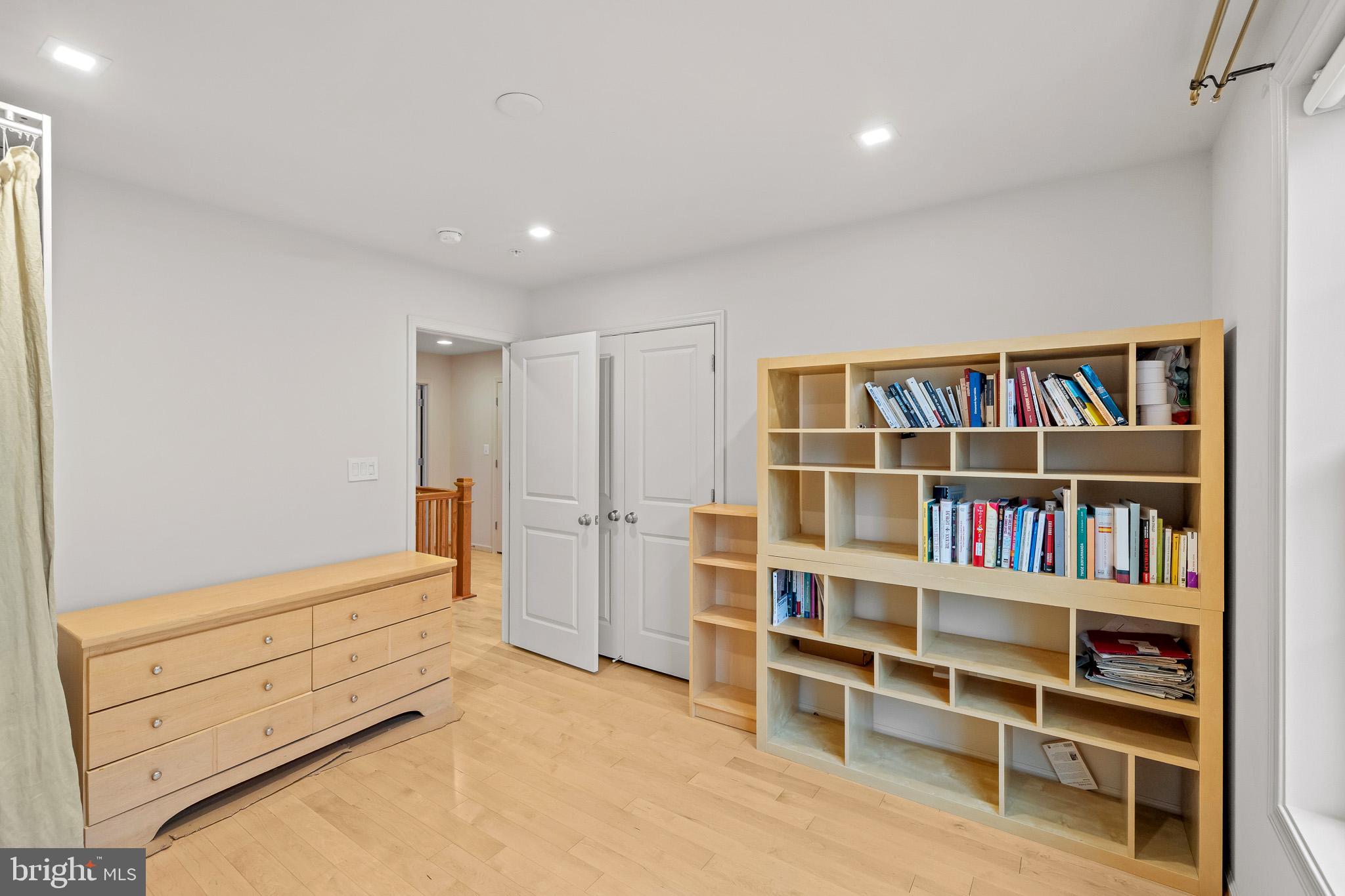 POPLAR RUN - Residential Lease