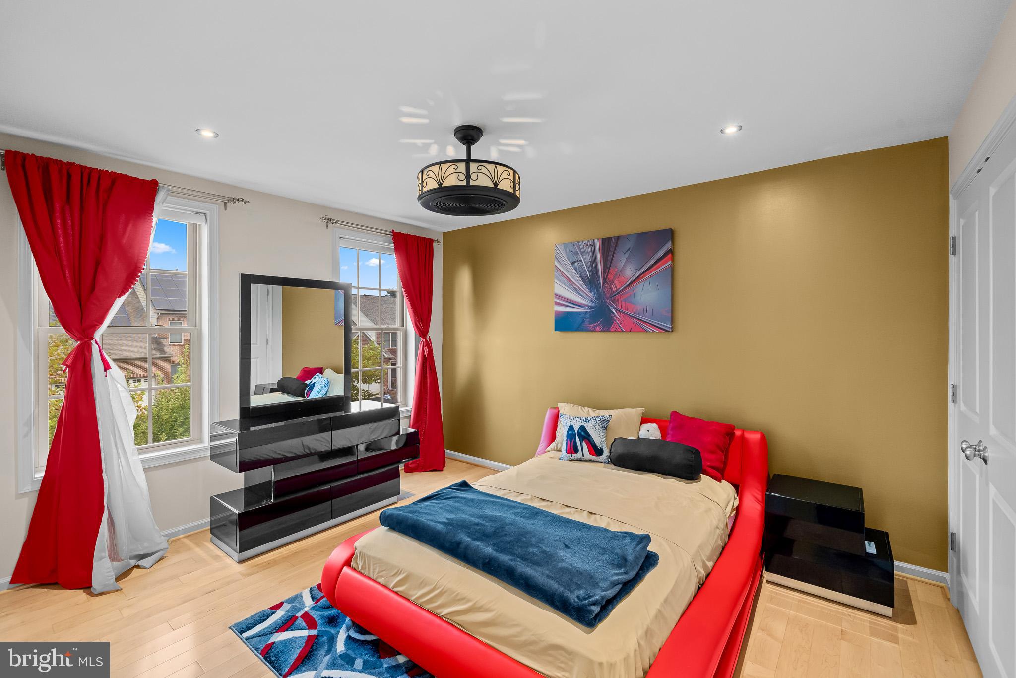 POPLAR RUN - Residential Lease