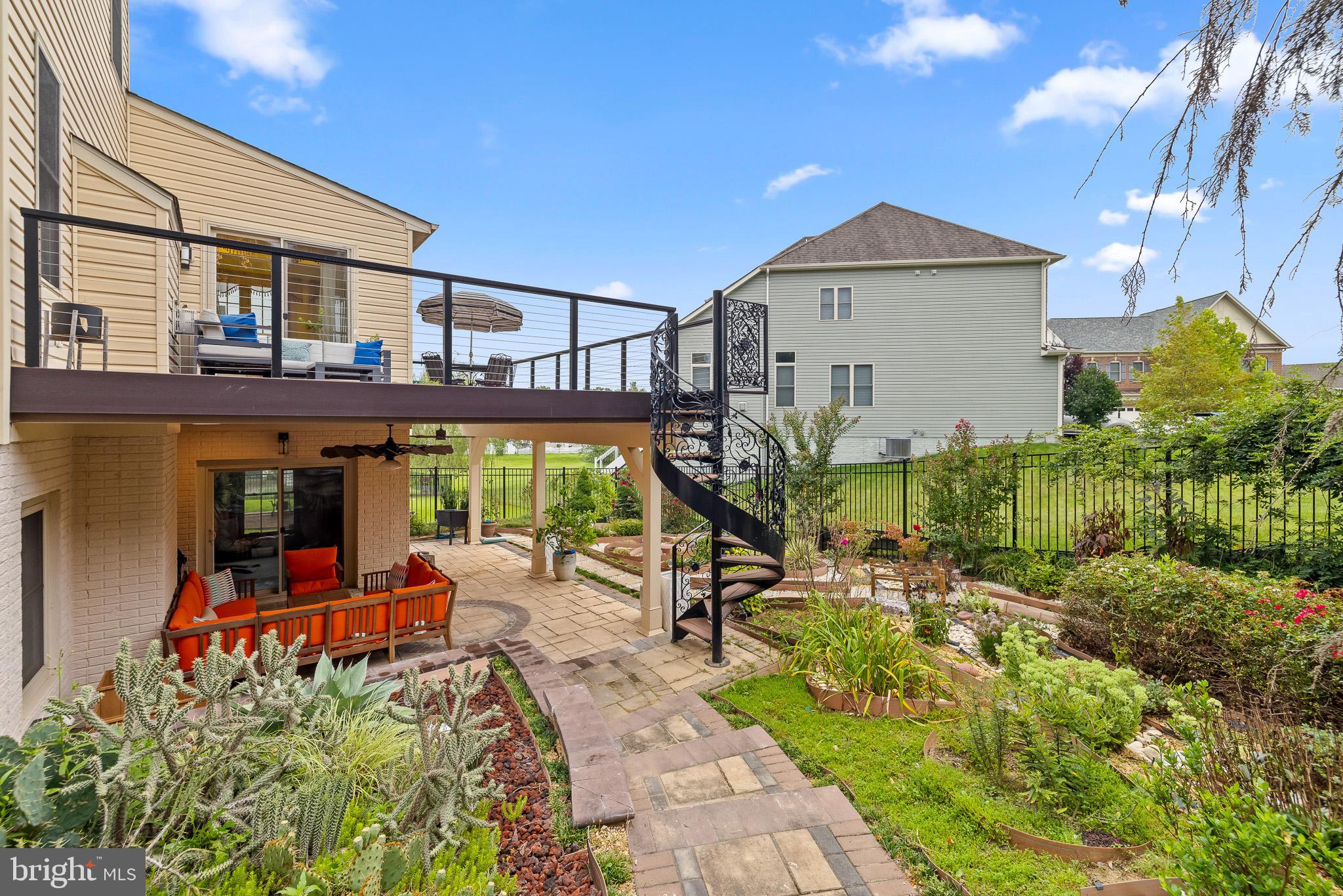 POPLAR RUN - Residential Lease