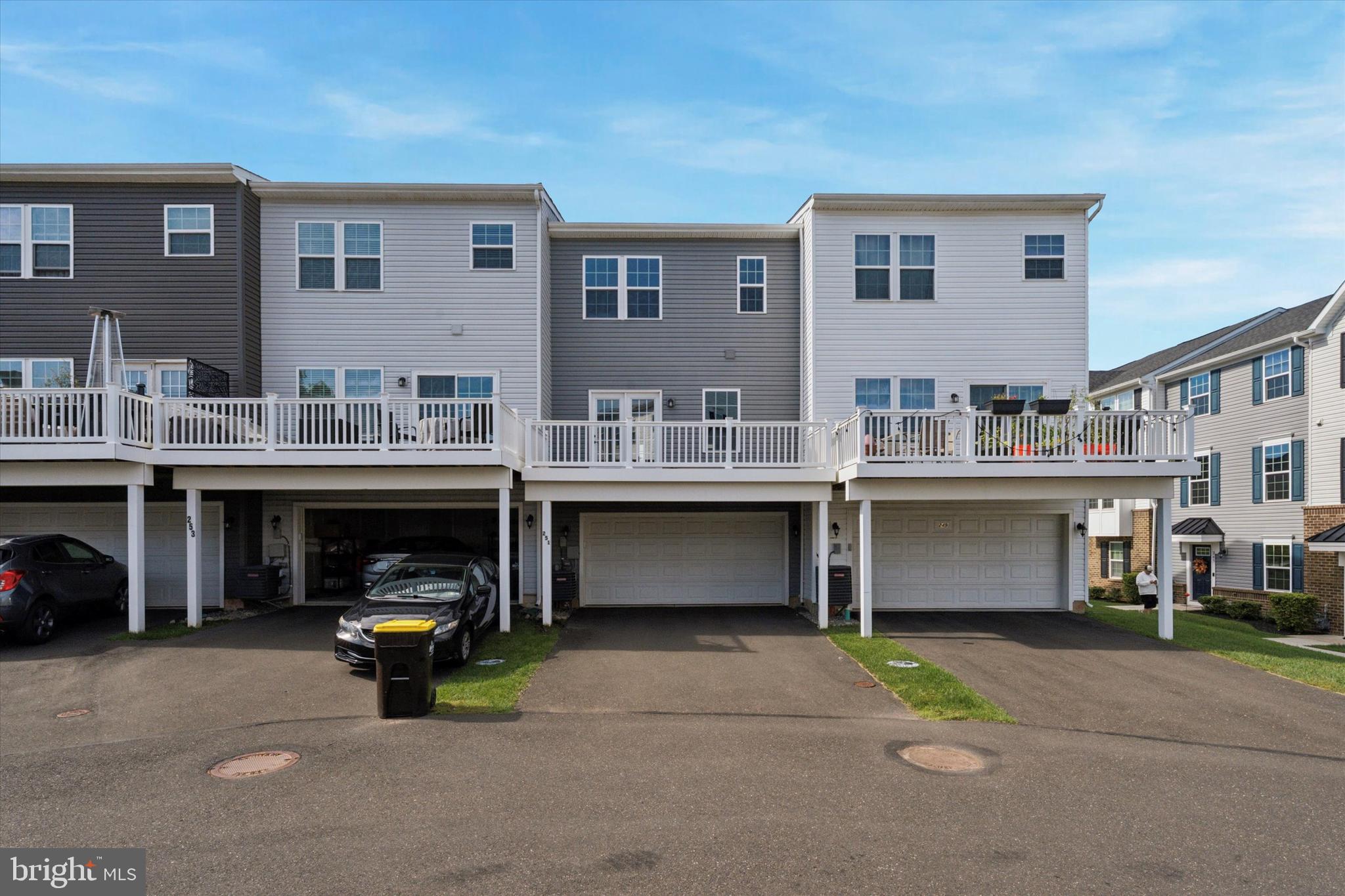 ANDALE GREEN - Residential Lease