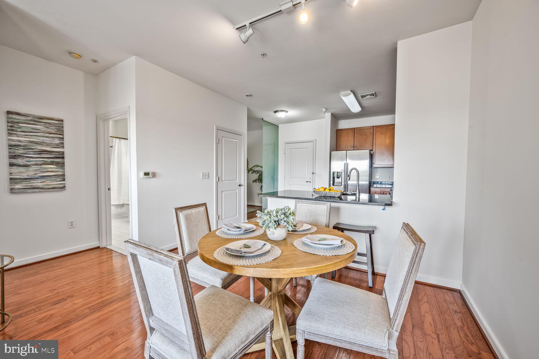 8045 AT SILVER SPRING METRO - Residential