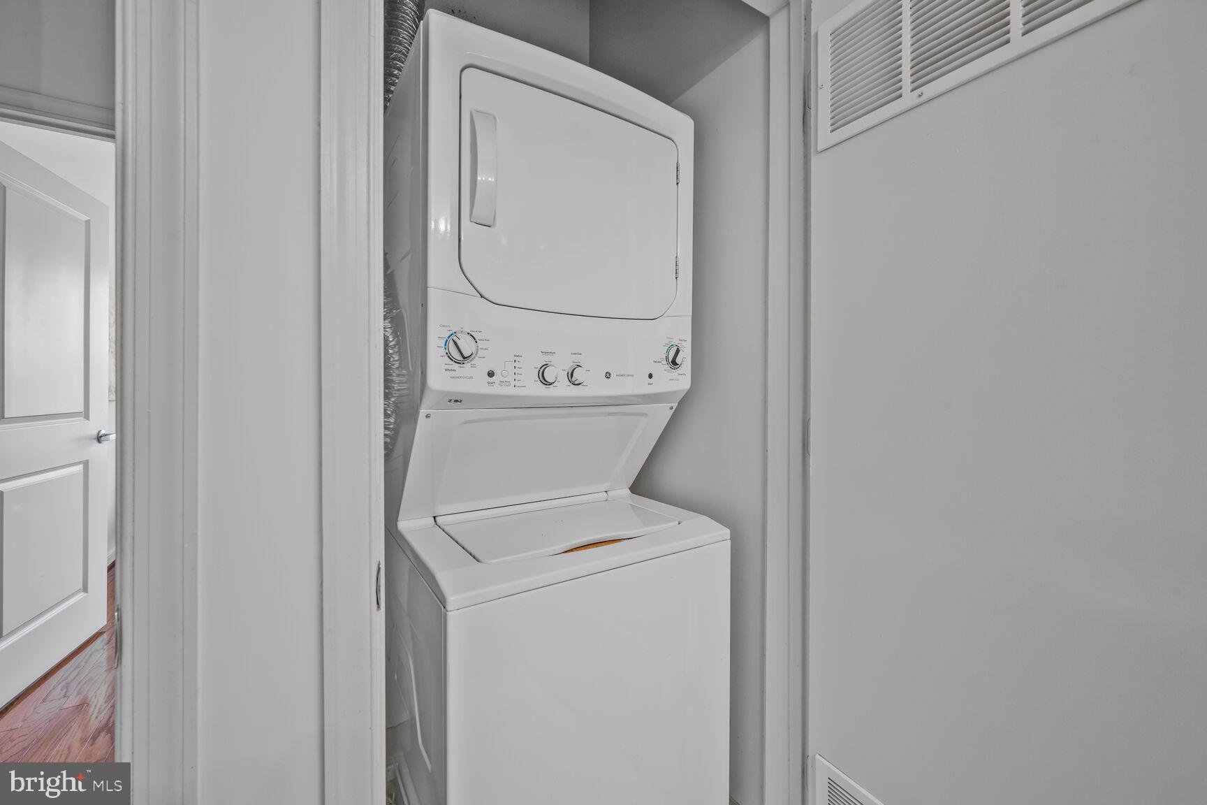 8045 AT SILVER SPRING METRO - Residential