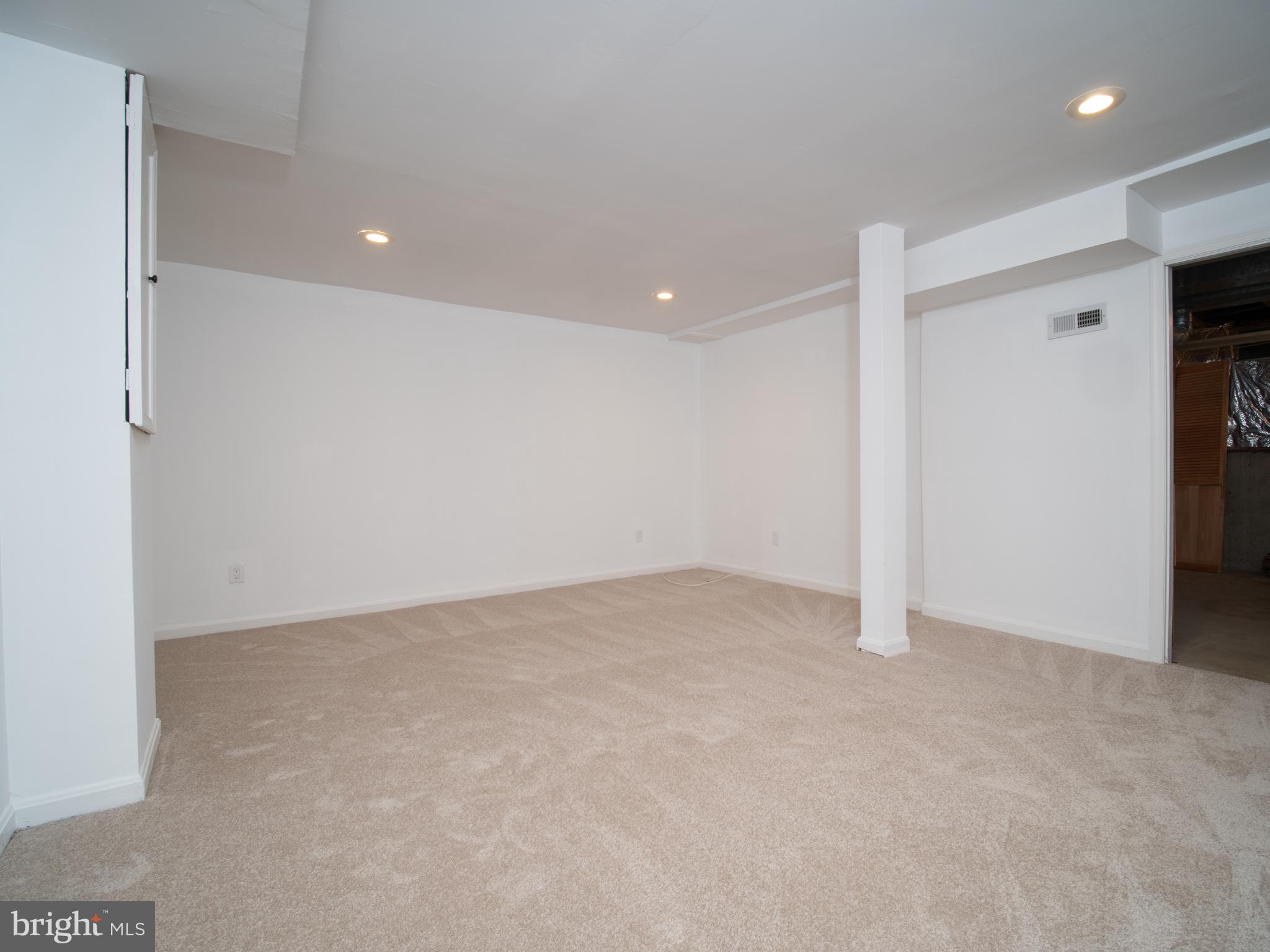 LONGMEAD - Residential