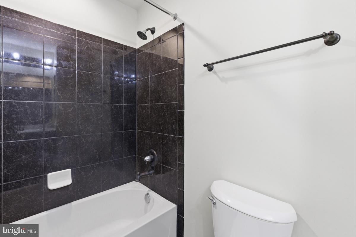 BROOKEFIELD - Residential