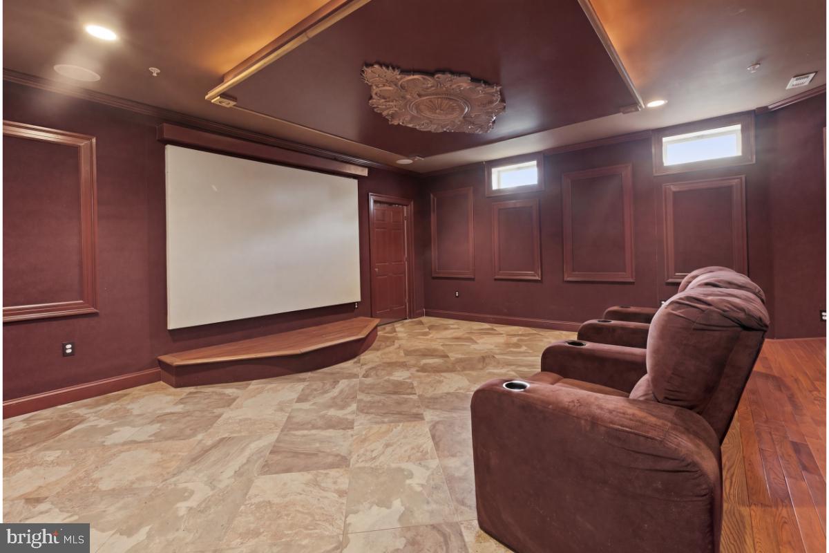 BROOKEFIELD - Residential