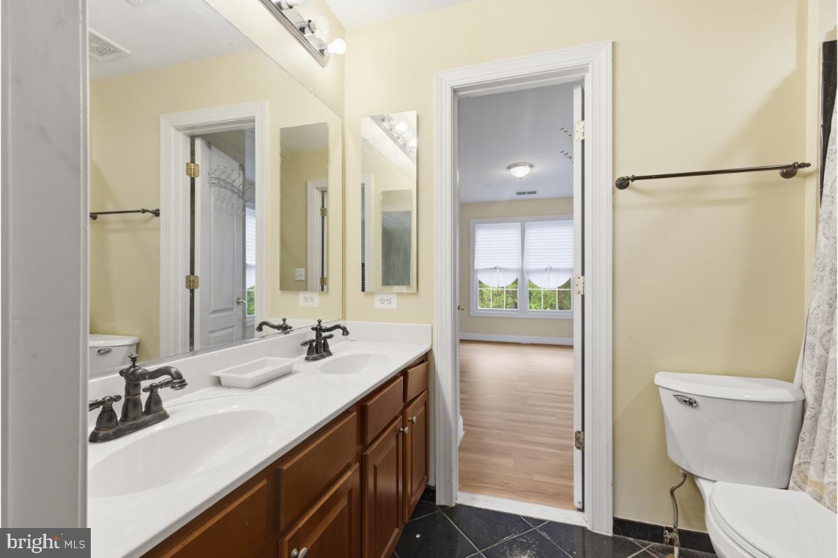 BROOKEFIELD - Residential