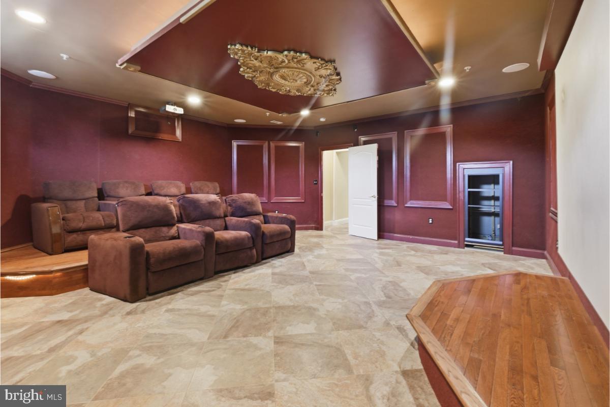 BROOKEFIELD - Residential