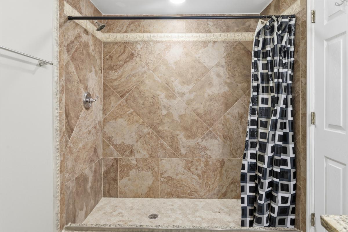 BROOKEFIELD - Residential