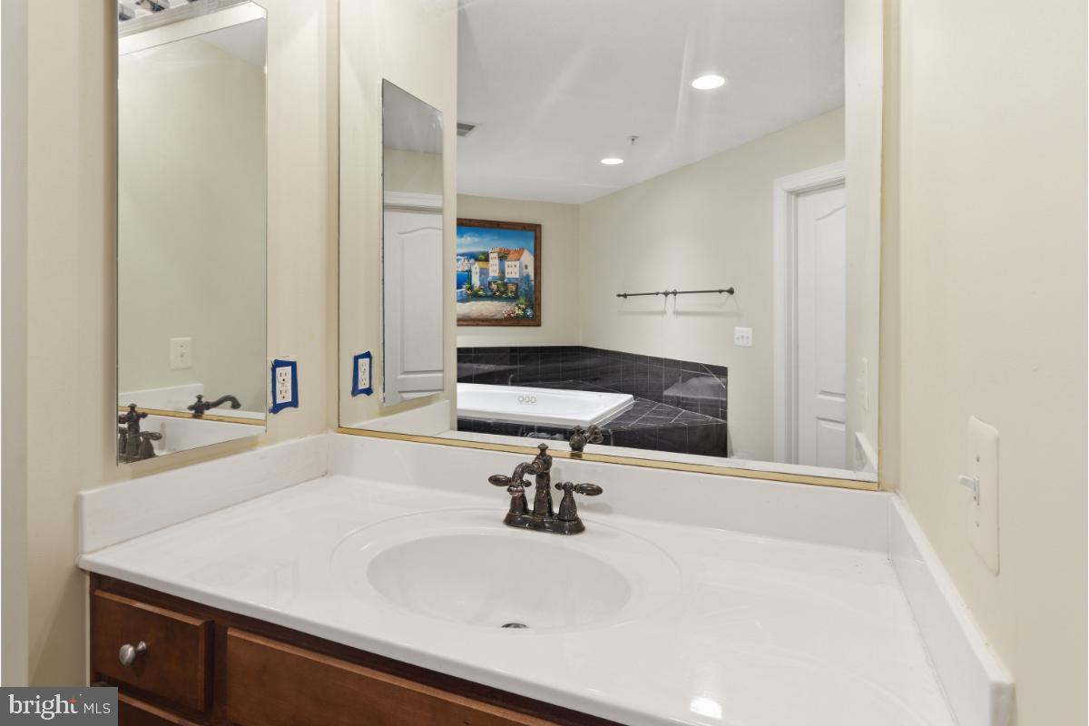 BROOKEFIELD - Residential