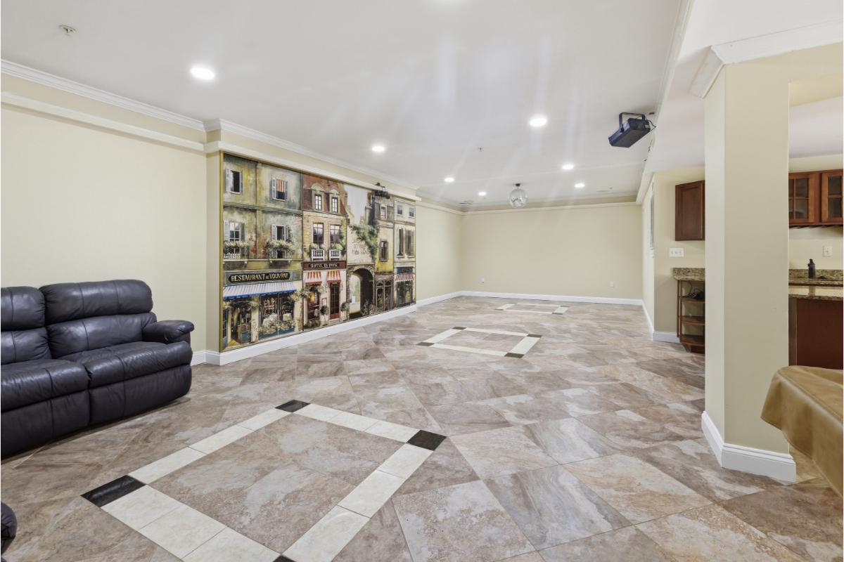 BROOKEFIELD - Residential
